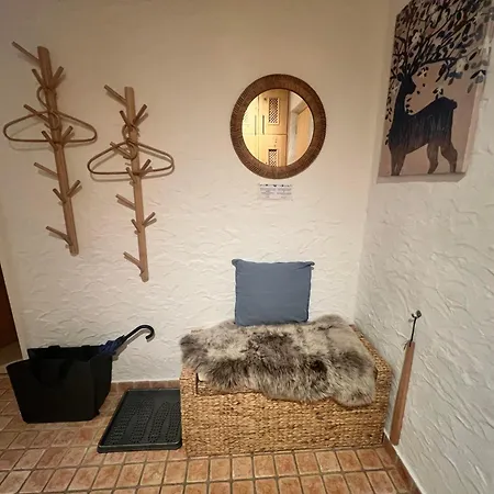 Hanna's Apartment *